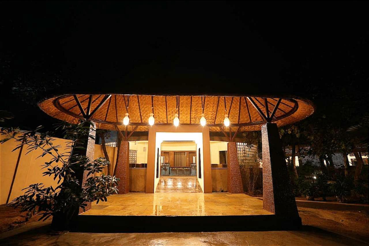 Hotel Sterling Padam Pench Khawāsa Exterior foto