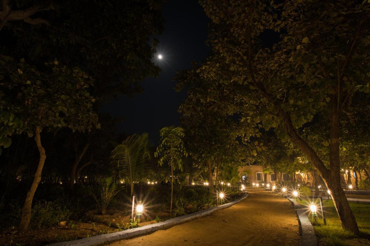 Hotel Sterling Padam Pench Khawāsa Exterior foto