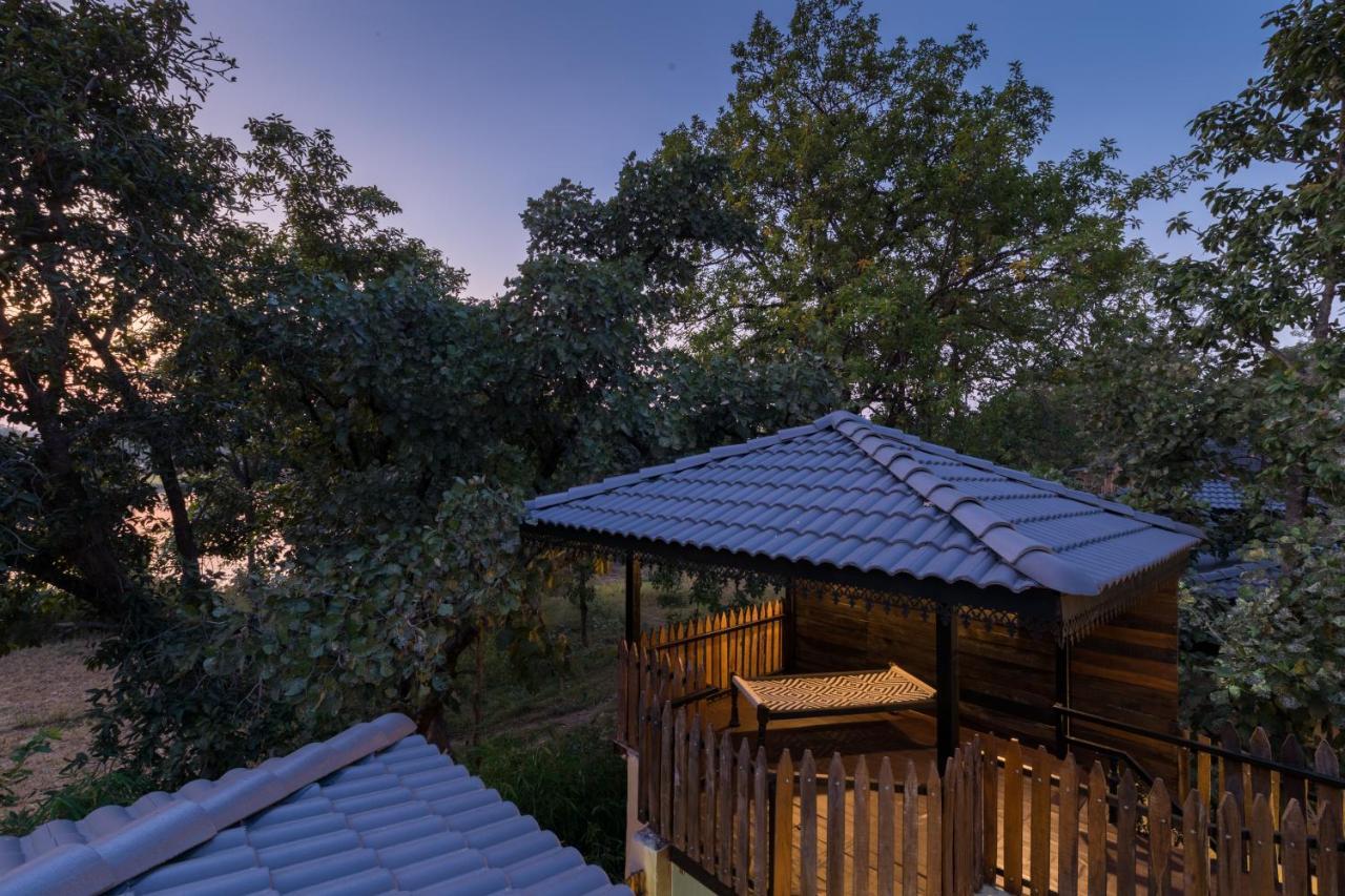 Hotel Sterling Padam Pench Khawāsa Exterior foto