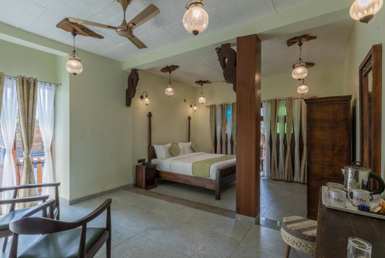 Hotel Sterling Padam Pench Khawāsa Exterior foto