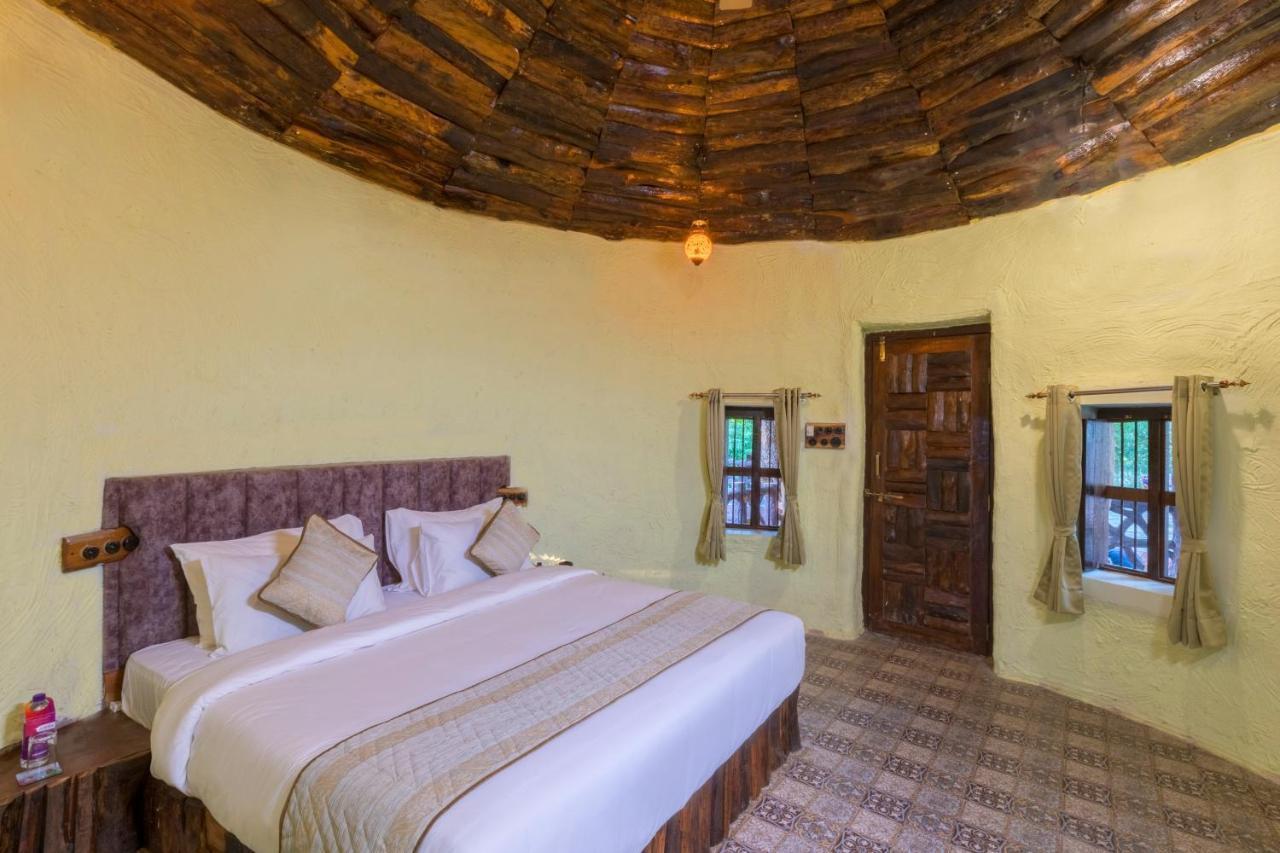Hotel Sterling Padam Pench Khawāsa Exterior foto